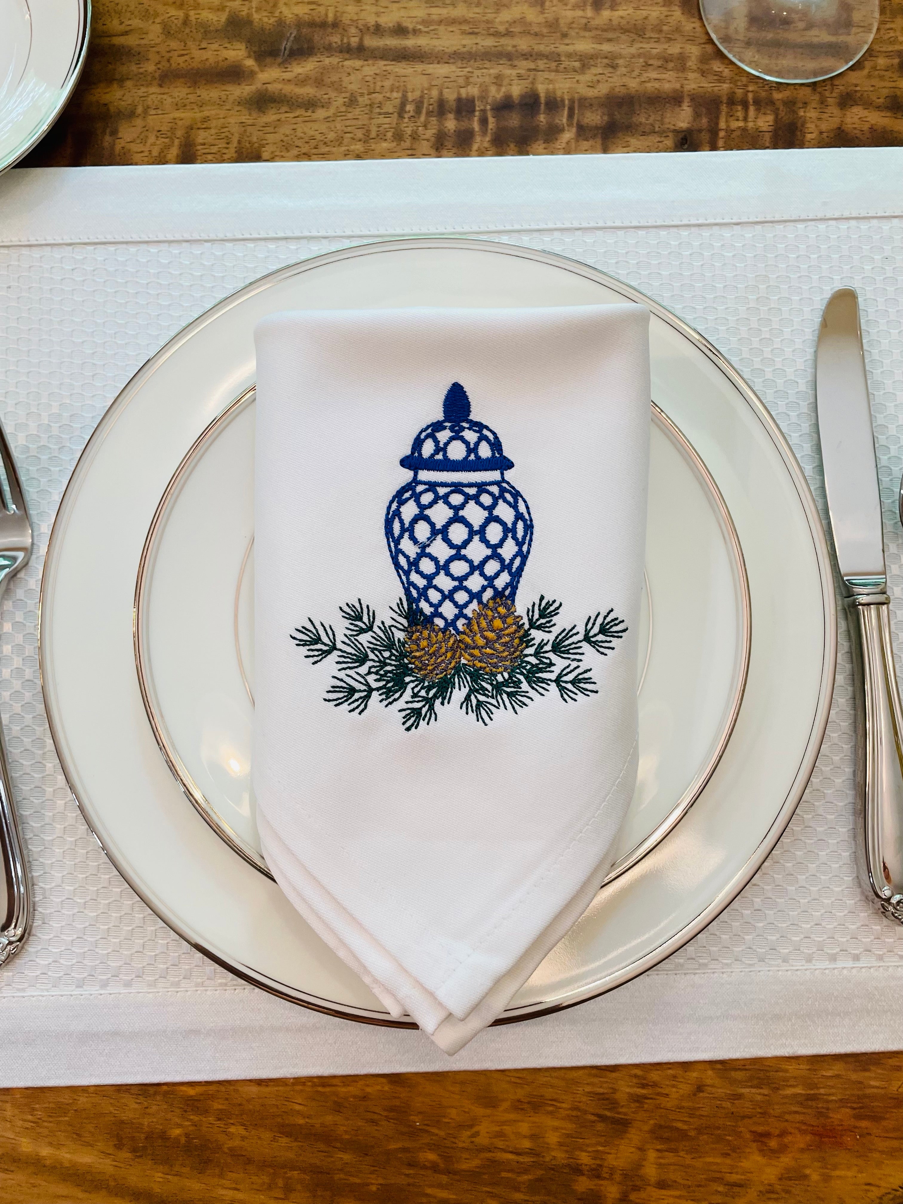 Napkin - Single - Ginger Jar with Pine Cone Boughs