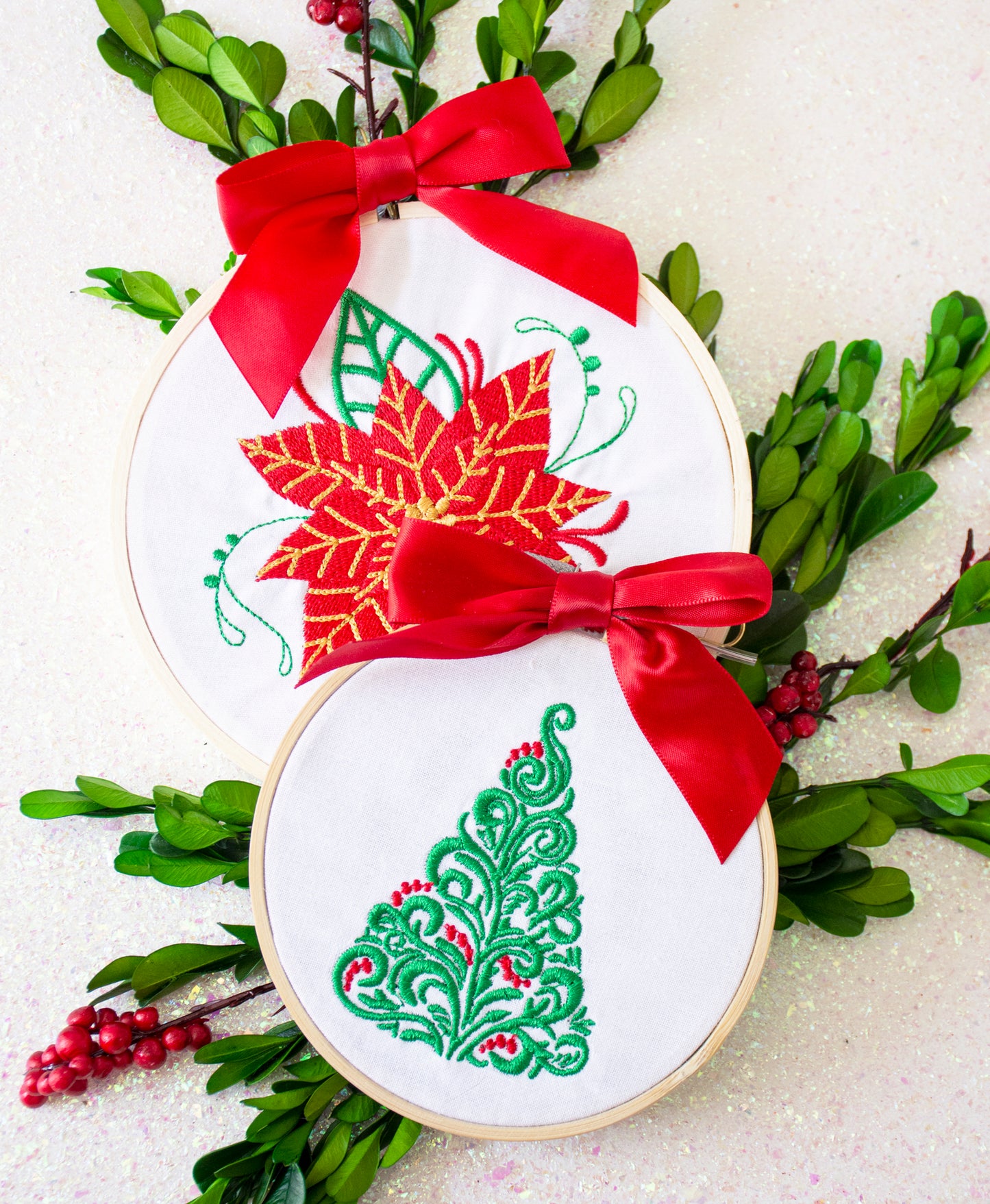 Ornament - Christmas Tree Swirl